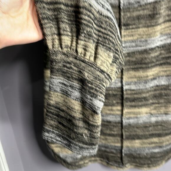 Free People Green and Gray Long Sleeve Knit Top with Scoop Neck Size Small - Picture 4 of 9